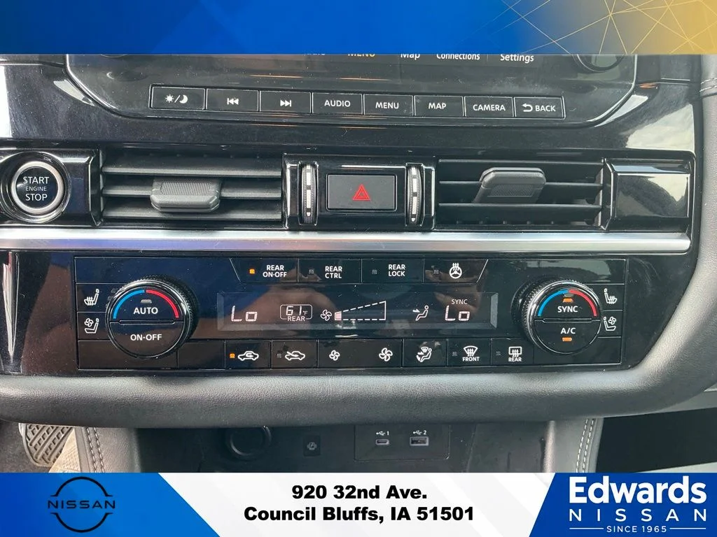 Used 2022 Black Nissan Platinum image 31