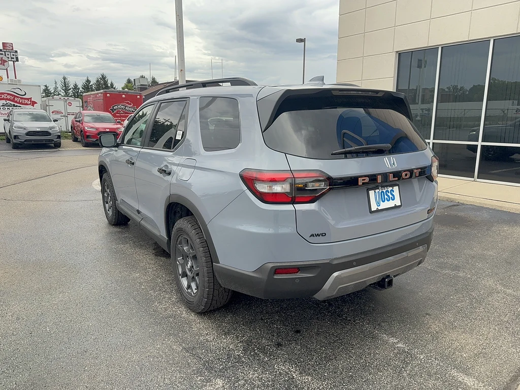 New 2026 Sonic Gray Pearl Honda TrailSport image 7