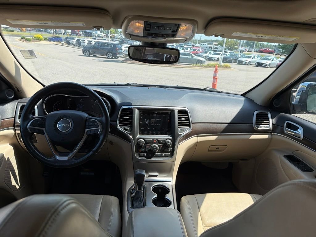 Used 2018 Blue Jeep Limited image 27