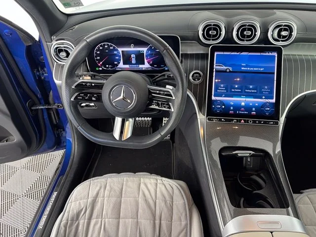Used 2023 Blue Mercedes-Benz GLC 300 image 32