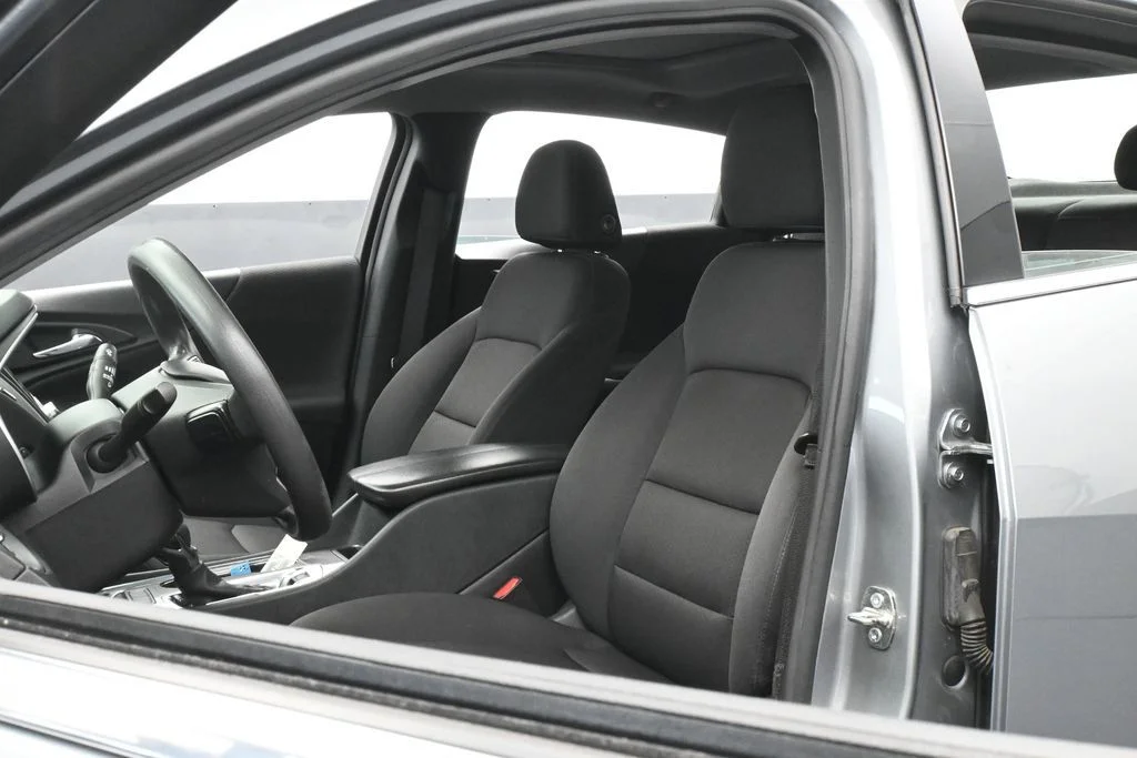 Used 2024 Sterling Gray Metallic Chevrolet LT image 9
