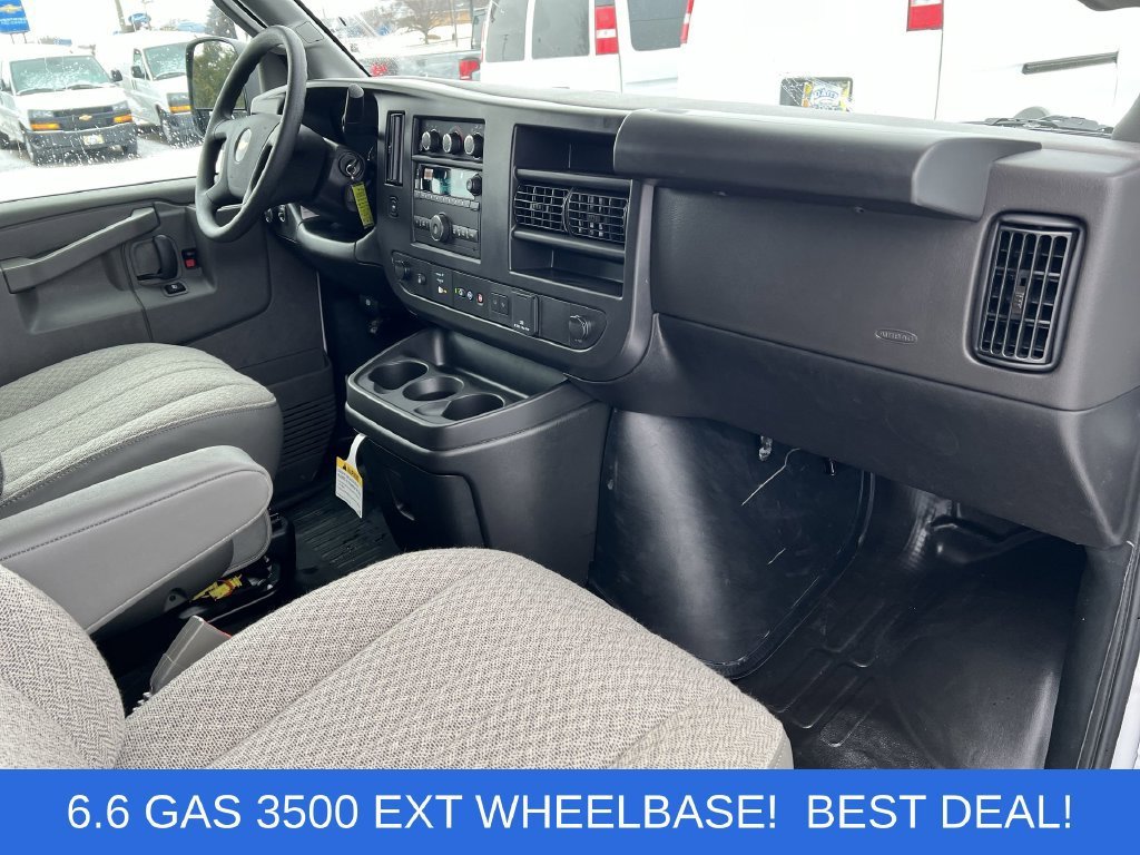 2025 Chevrolet Express Cargo Work Van - Photo 12