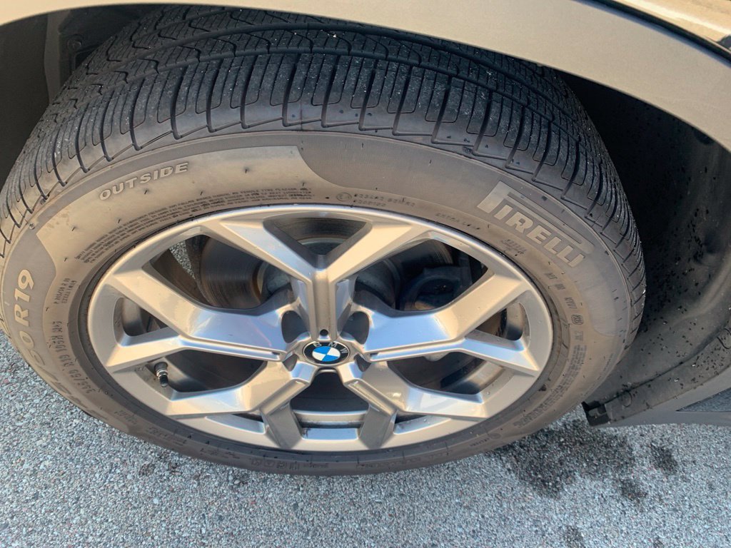 Used 2023 Black BMW xDrive30i image 38