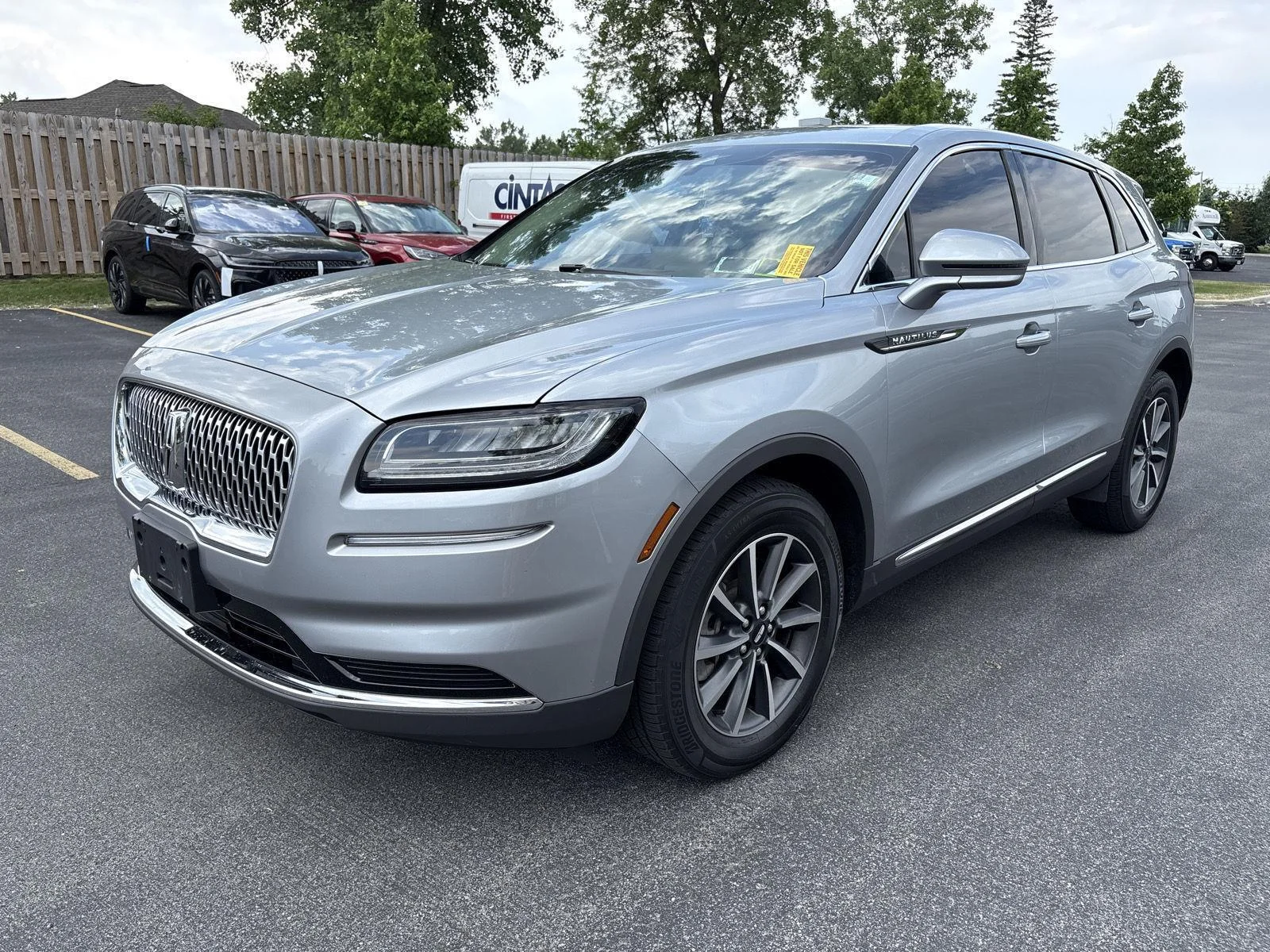 Used 2022  Lincoln Standard image 3