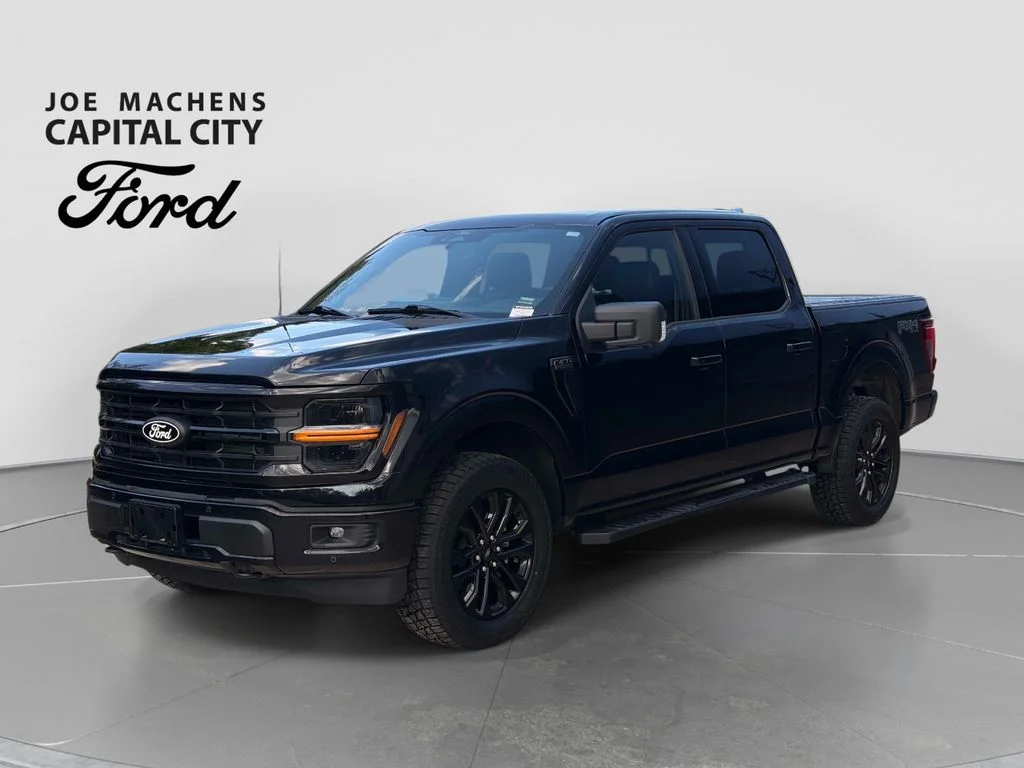 Used 2025 Agate Black Metallic Ford XLT image 9