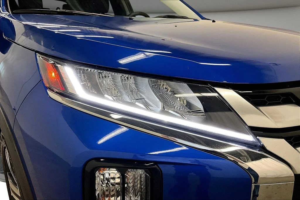 Used 2024 Blue Mitsubishi 2.0 SE image 31