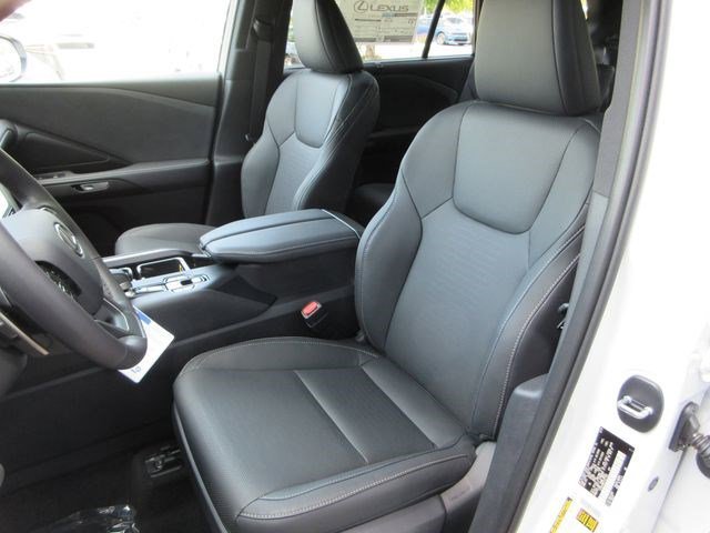 New 2026 Wind Chill Pearl Lexus PREMIUM AWD image 34