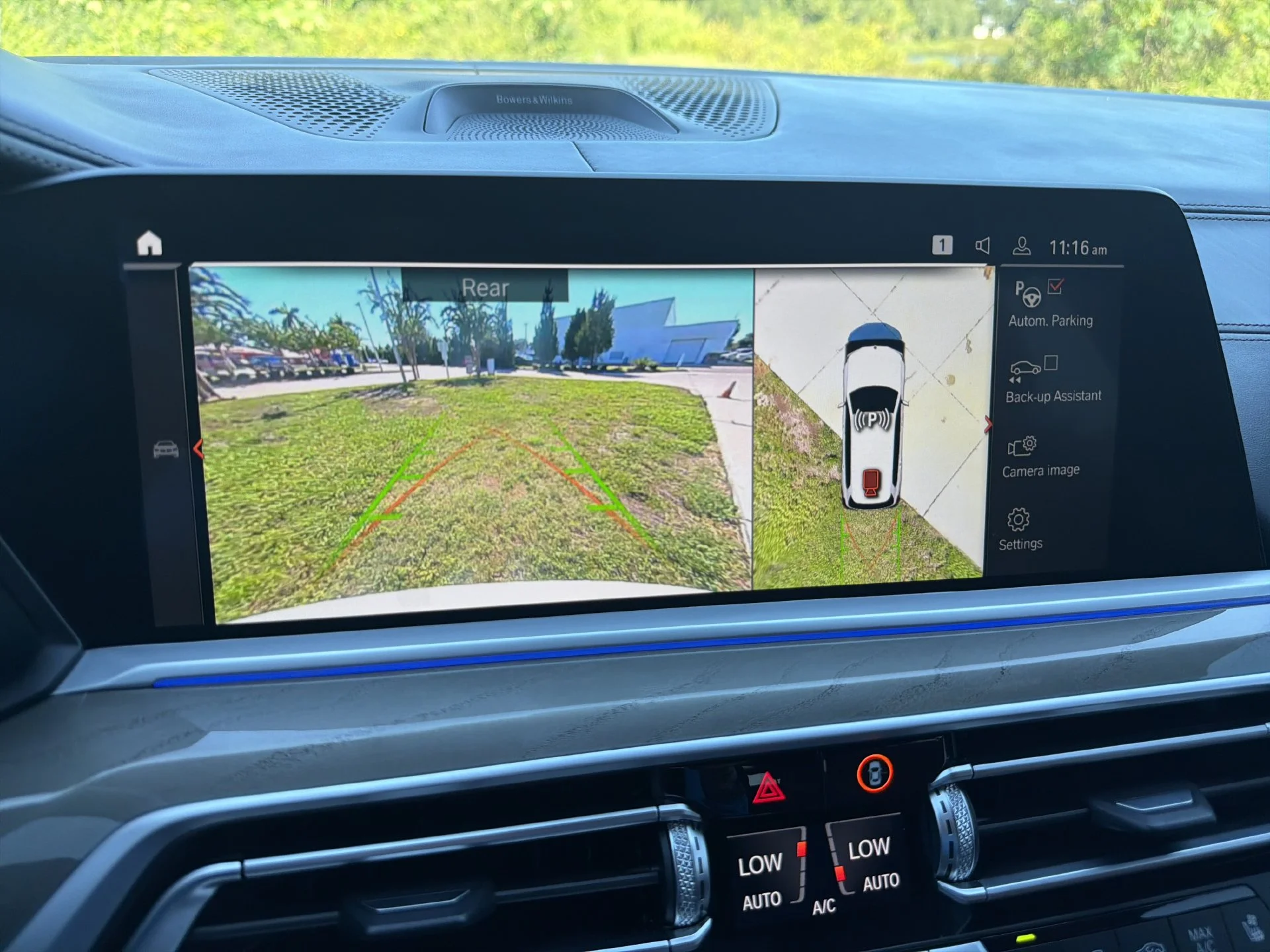Used 2021 White BMW ALPINA XB7 image 30