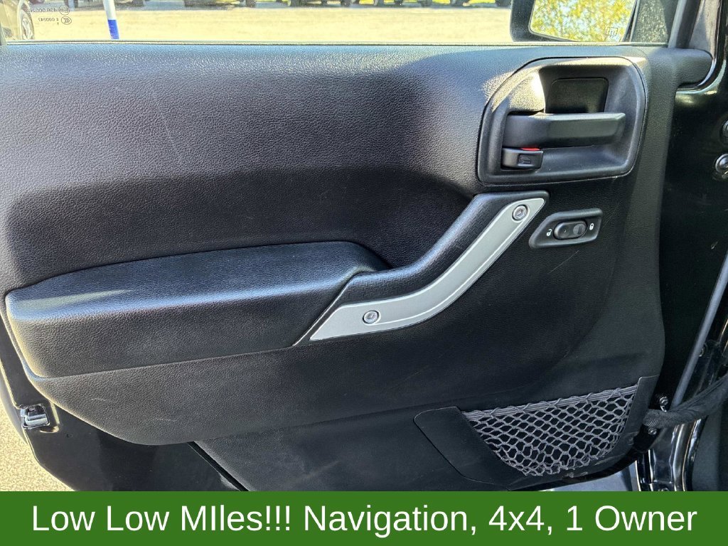 Used 2015 Black Jeep Sahara image 19
