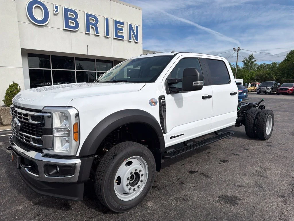 New 2026 Oxford White Ford F-550® XL image 1