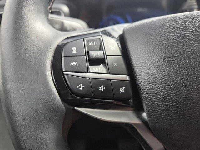 Used 2023 Carbonized Gray Metallic Ford Platinum image 13