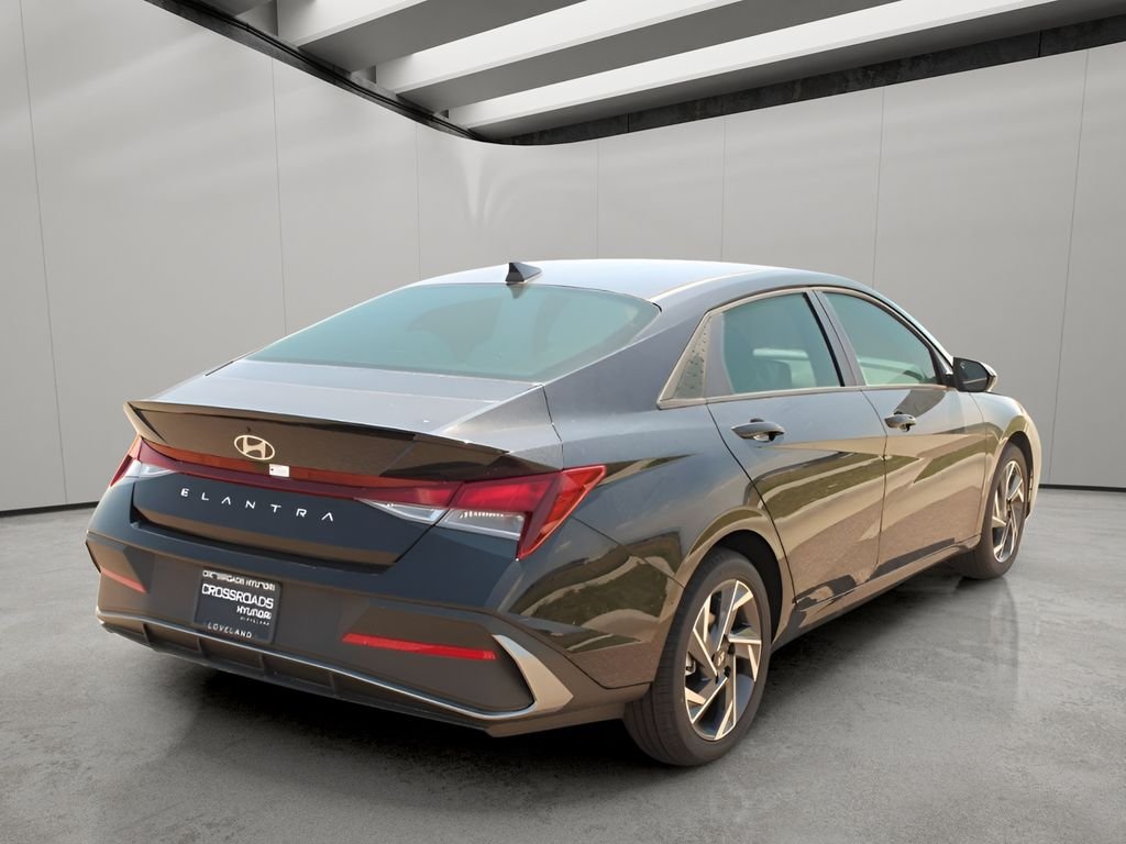 Certified Used 2025 Abyss Black Hyundai SEL Sport image 5
