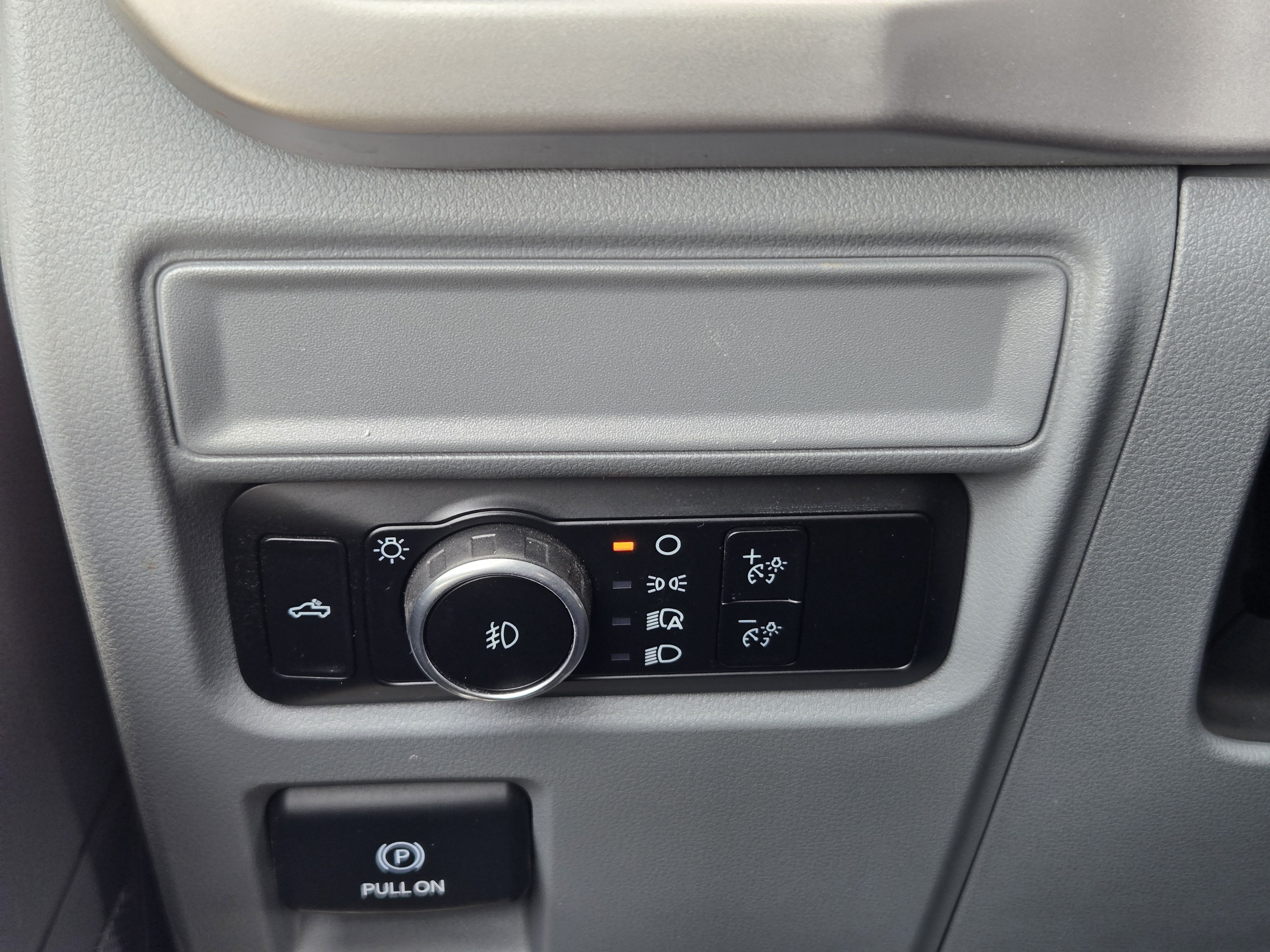 Used 2023 Silver Ford XLT image 18