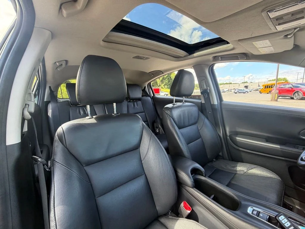 Used 2016 Black Honda EX-L image 45