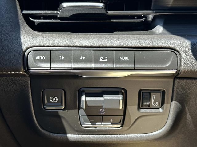 Used 2021 Gray Cadillac Sport image 27