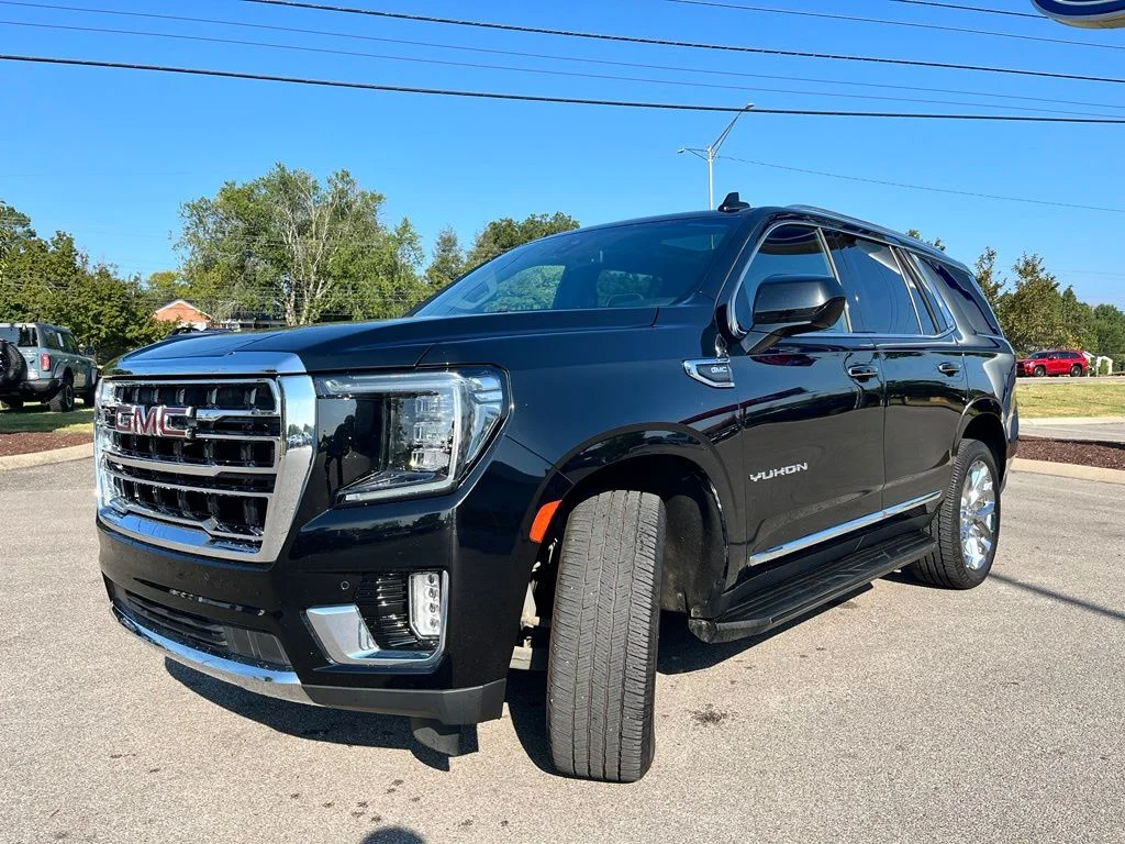 Used 2022 Black GMC SLT image 3