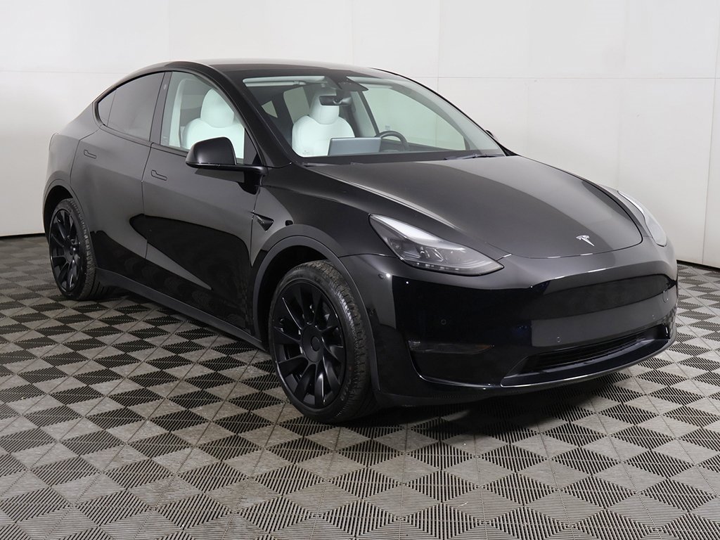 Used 2022 Tesla Model Y Long Range with VIN 7SAYGDEE2NF535904 for sale in Parma, OH