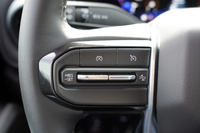 2024 Chevrolet Colorado LT - Photo 30