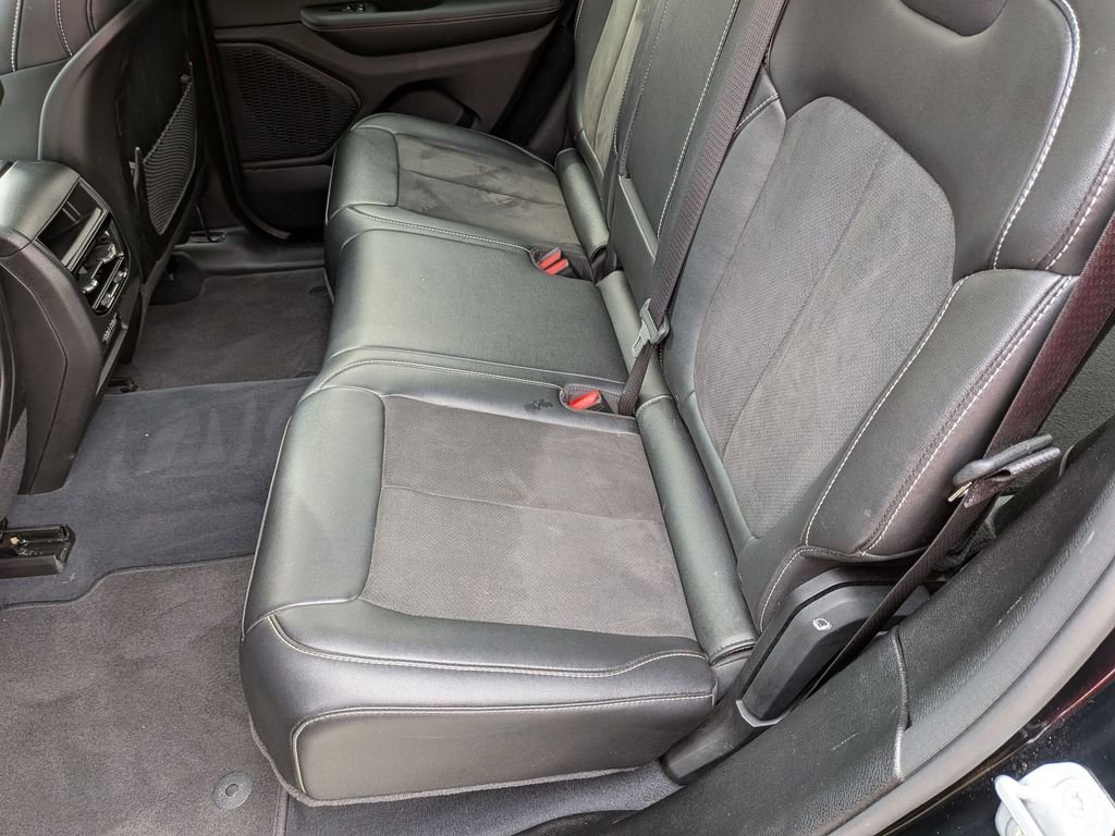 Used 2023 Black Jeep Altitude X image 24