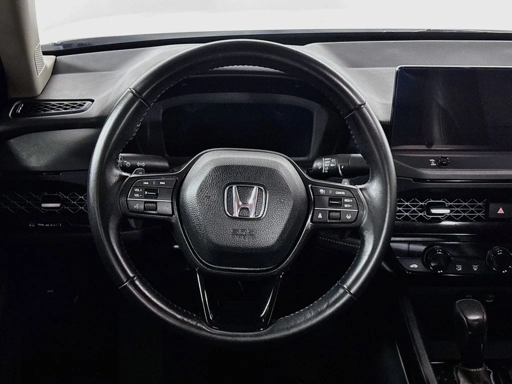 Used 2024 White Honda EX-L image 13
