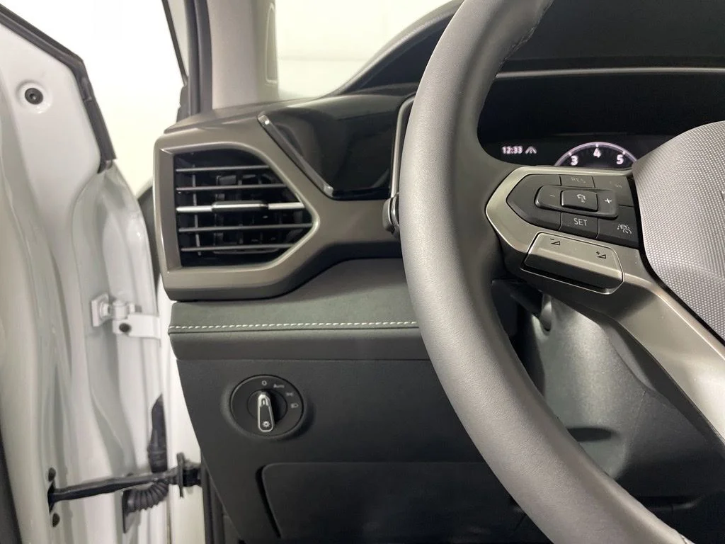 New 2026 White Volkswagen 1.5T SE Black image 13