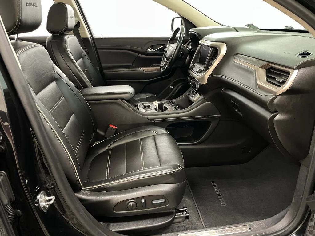 Used 2023 Ebony Twilight Metallic GMC Denali image 40
