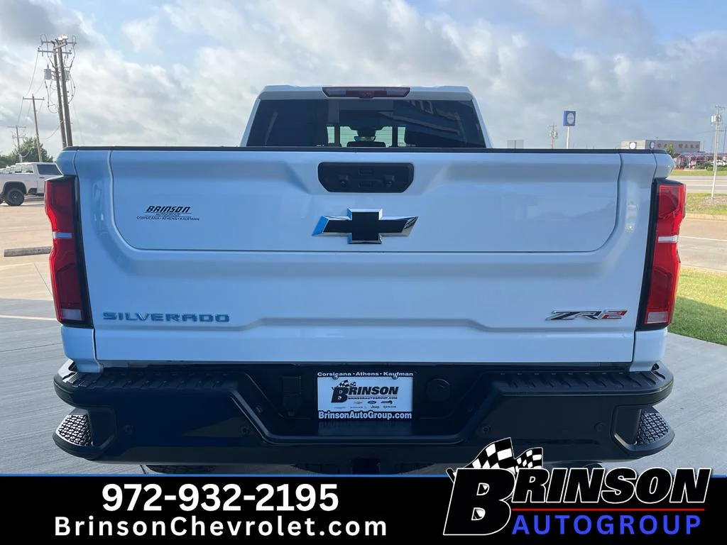 Used 2025 Summit White Chevrolet ZR2 image 10