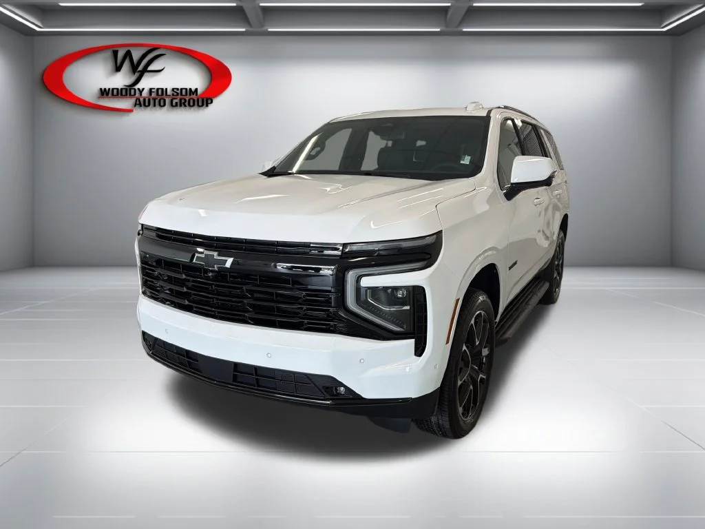 New 2026 Summit White Chevrolet RST image 3