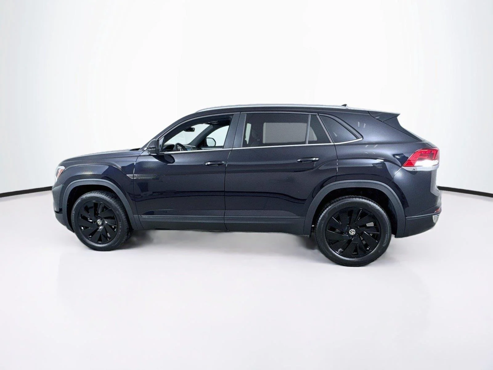 New 2026 Deep Black Pearl Volkswagen 2.0T SE w/Technology image 3