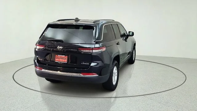 Used 2023 Black Jeep Laredo image 31