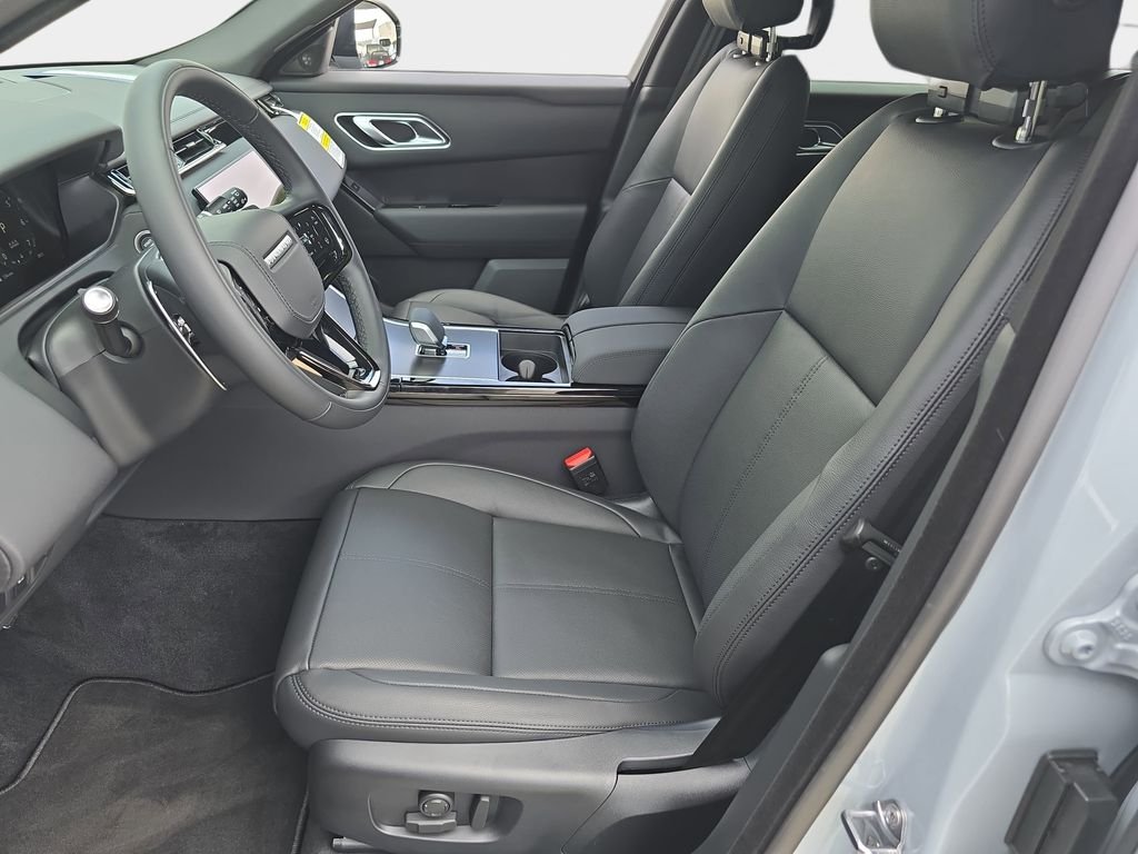 New 2026 Arroios Grey Land Rover Dynamic SE image 15