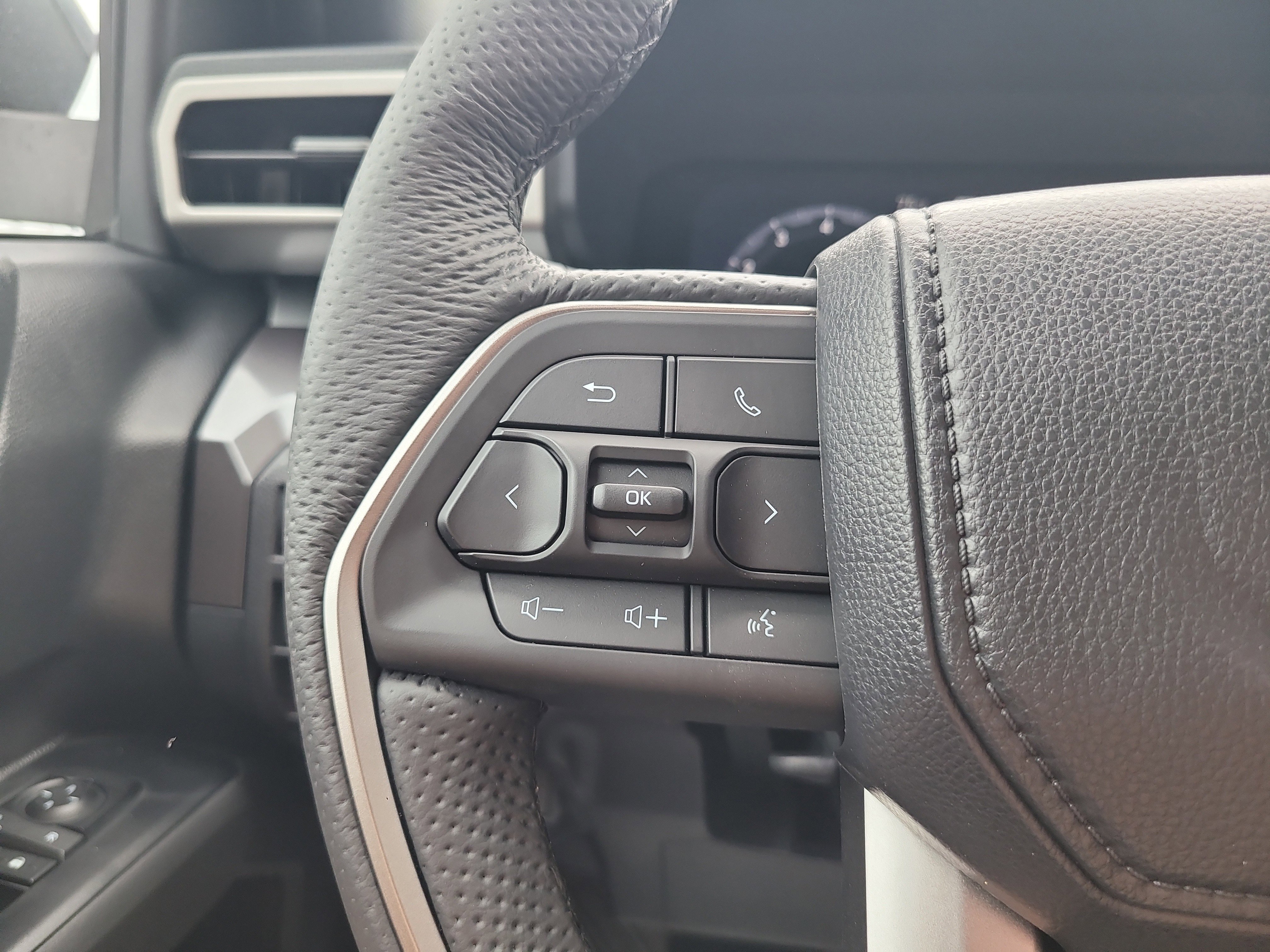 2026 Toyota Tacoma TRD Off Road - Photo 14