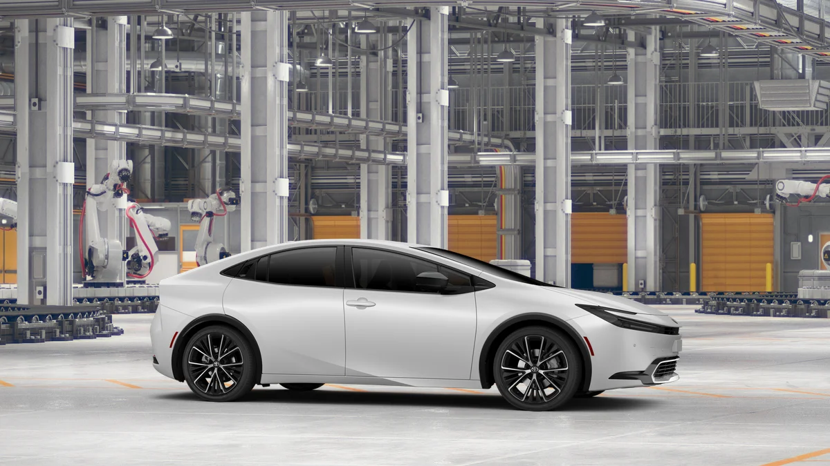 New 2027 Wind Chill Pearl Toyota XLE image 13