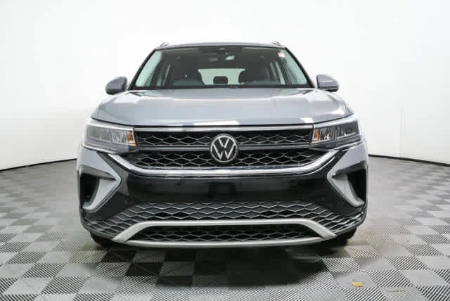 Certified Used 2023 Pure Gray Volkswagen SE image 33