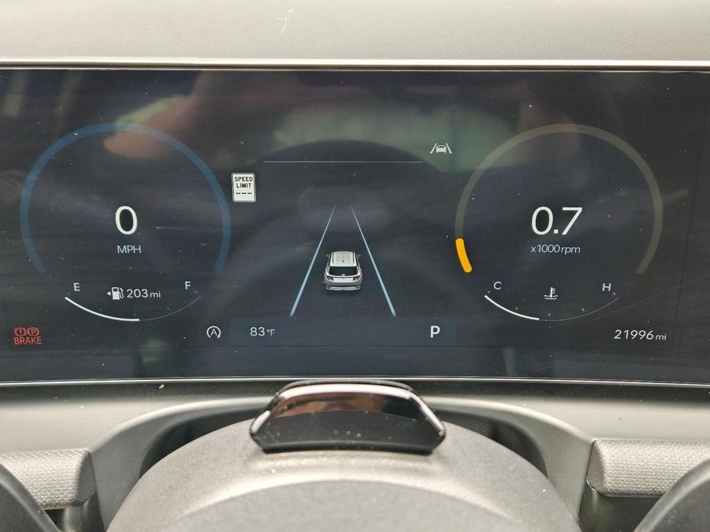 Used 2025 White Hyundai SEL Convenience image 25