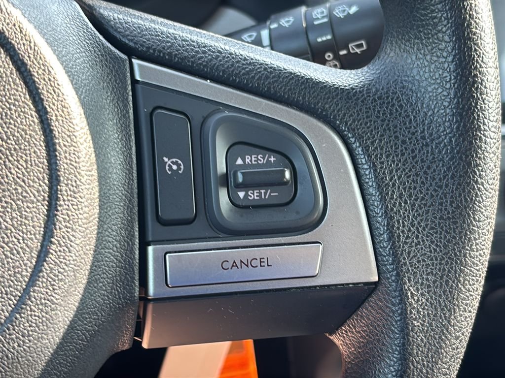 Used 2018 Quartz Blue Pearl Subaru 2.5i Premium image 28