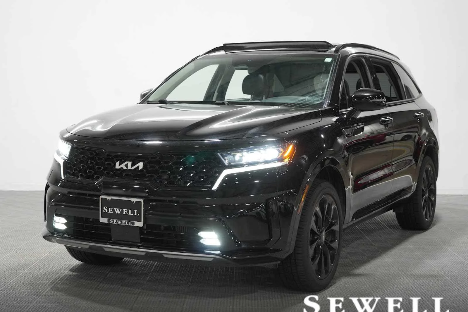 Pre-Owned 2023 Kia Sorento SX