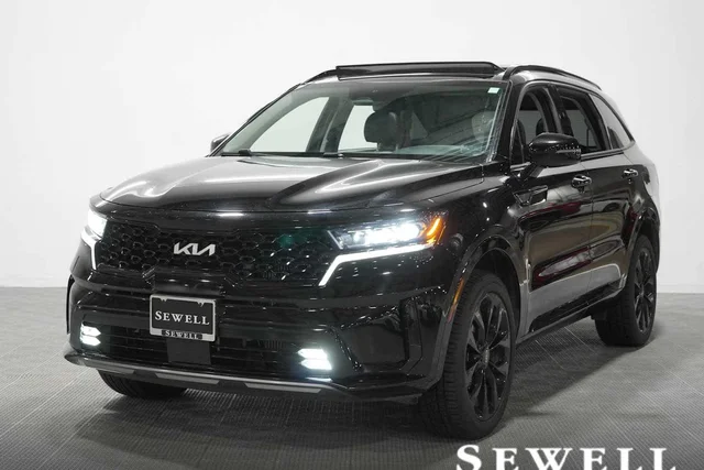 Pre-Owned 2023 Kia Sorento SX