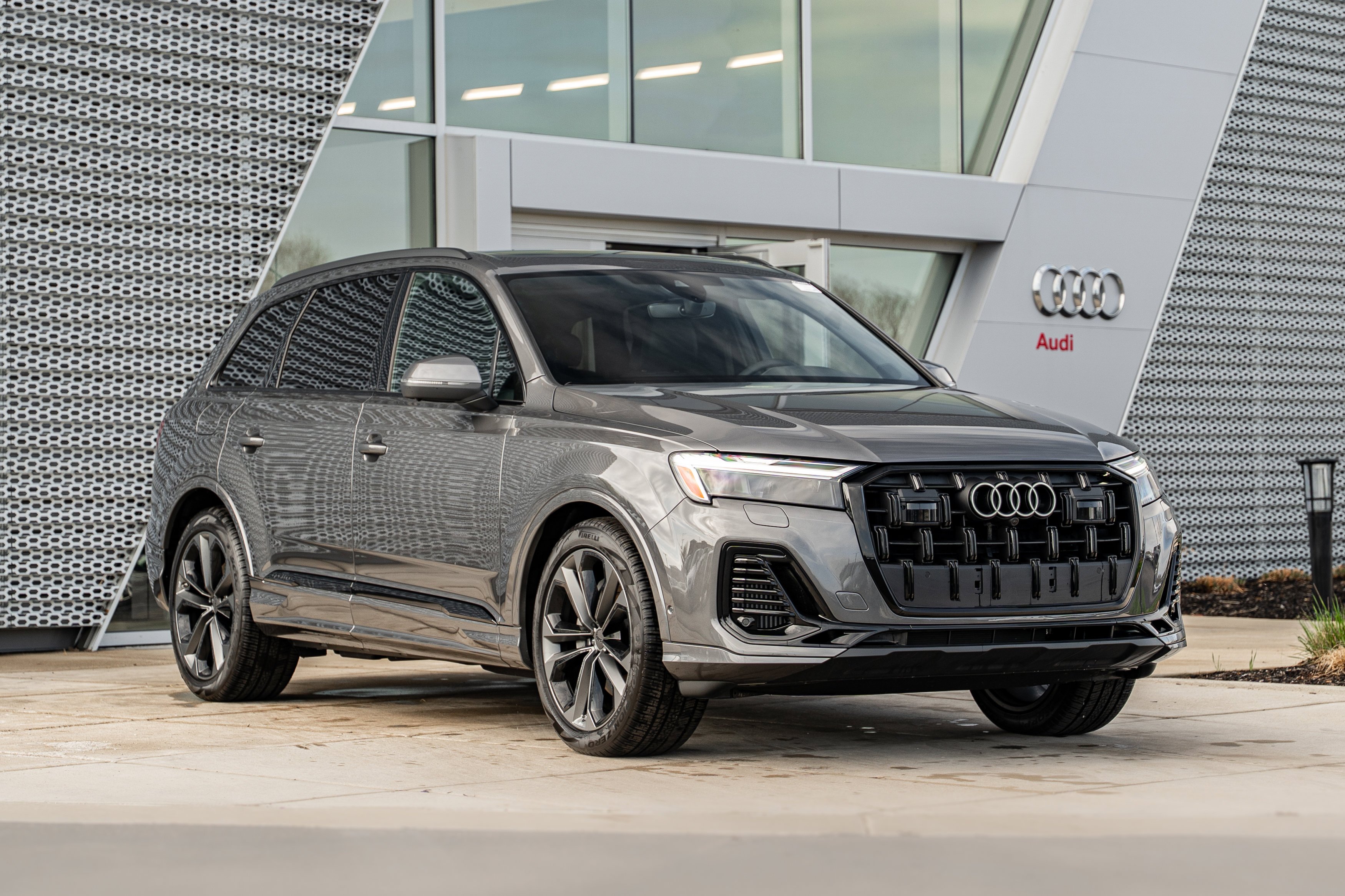2026 Audi Q7 55 Premium Plus quattro Tiptronic's photo