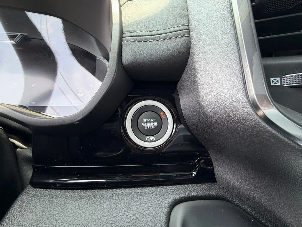 New 2025 Bright White Clear-Coat Exterior Paint RAM Laramie image 29
