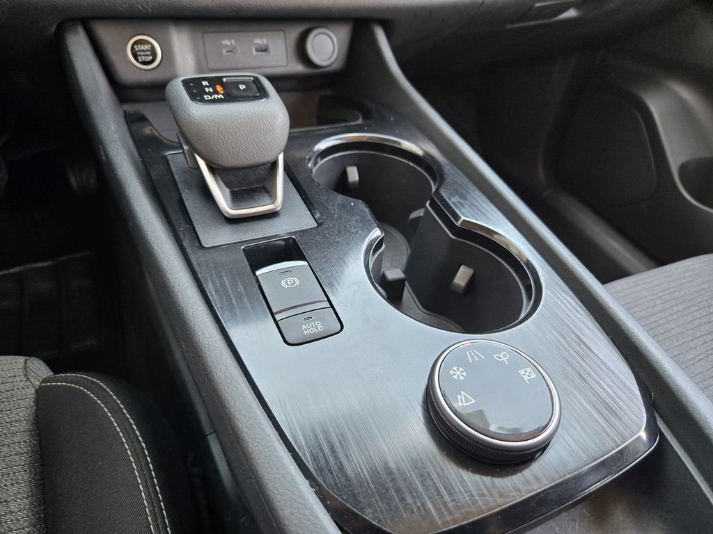 Used 2023 Gray Nissan SV image 17