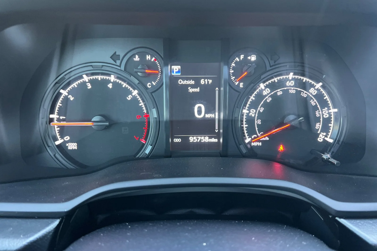 Used 2022 Magnetic Gray Metallic Toyota SR5 Premium image 27