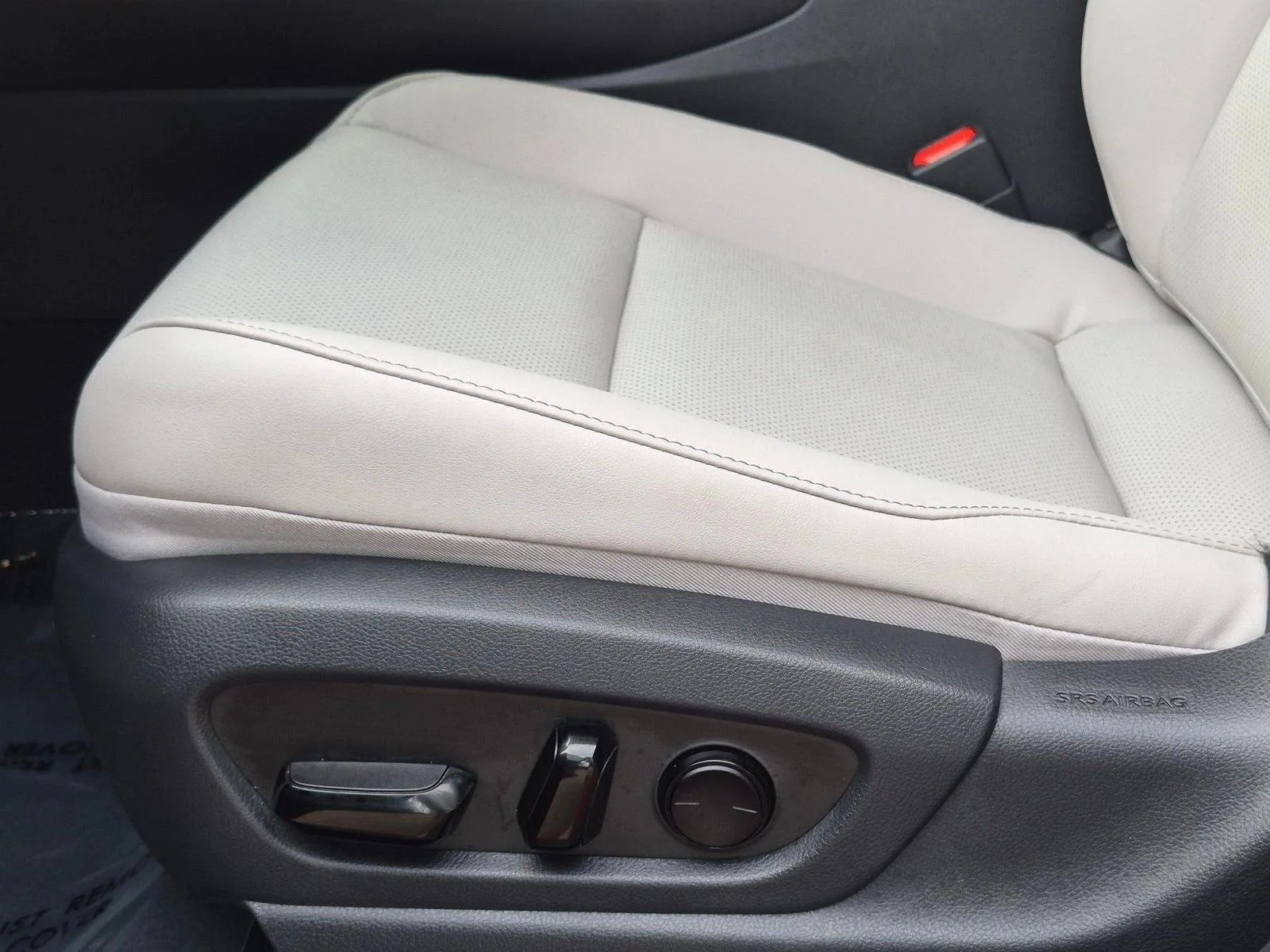 Certified Used 2025 Redline Lexus UX 300h Premium image 4