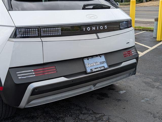 New 2026 White Hyundai SE image 13