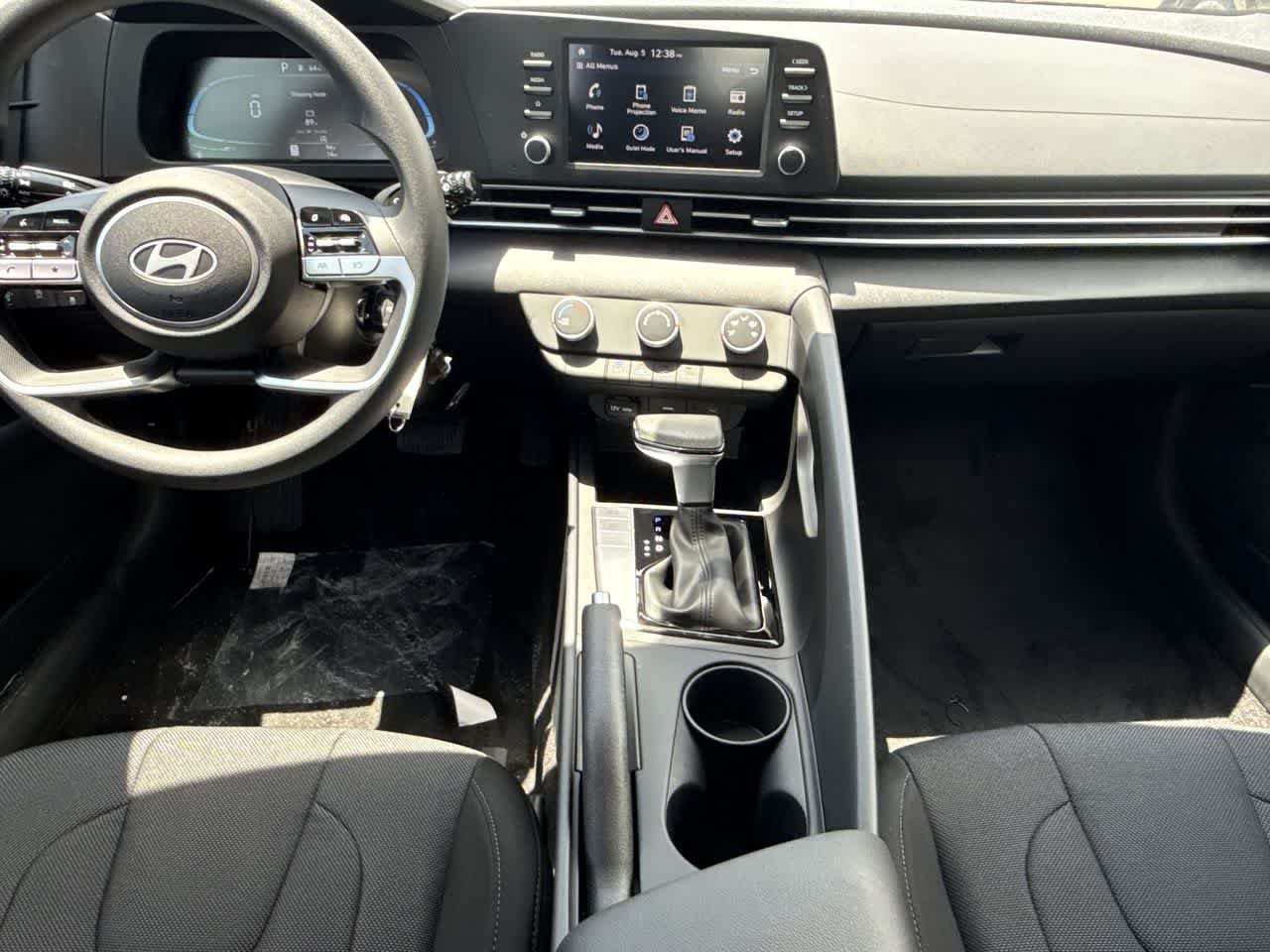 2025 Hyundai Elantra SE - Photo 24