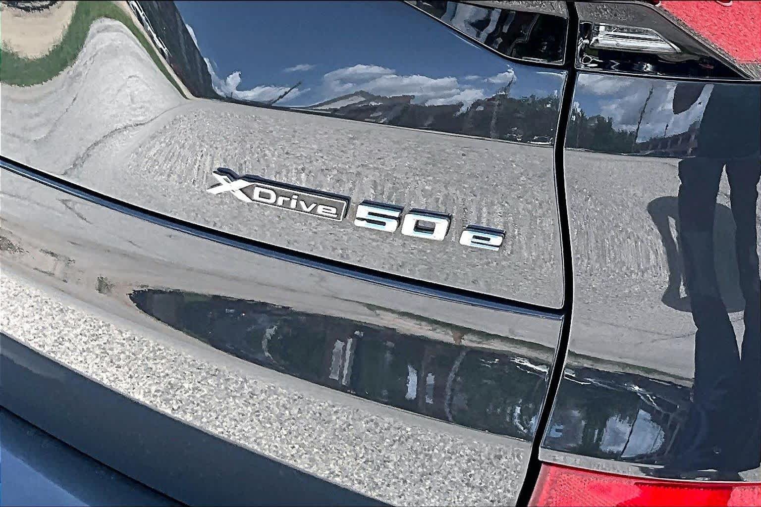 Used 2026 Dravit Grey Metallic BMW xDrive50e image 29