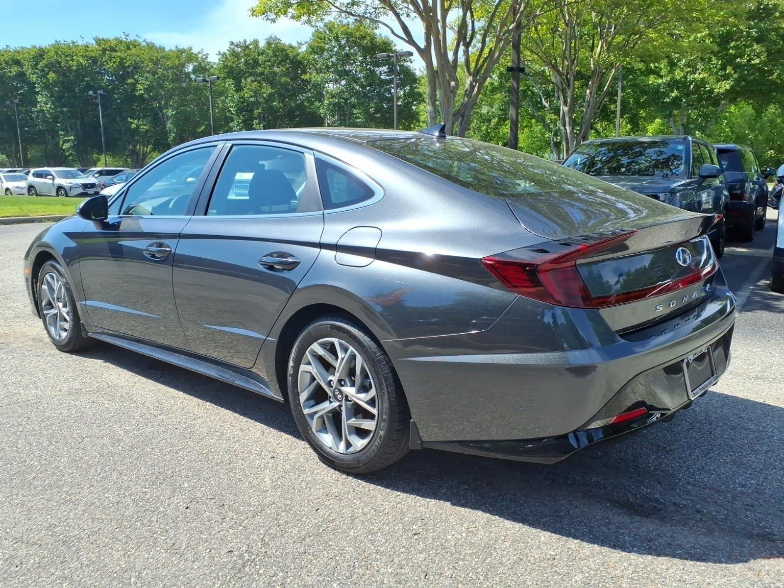 Used 2023 Portofino Gray Hyundai SEL image 9