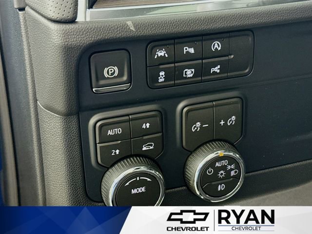 2026 Chevrolet Suburban Premier - Photo 10