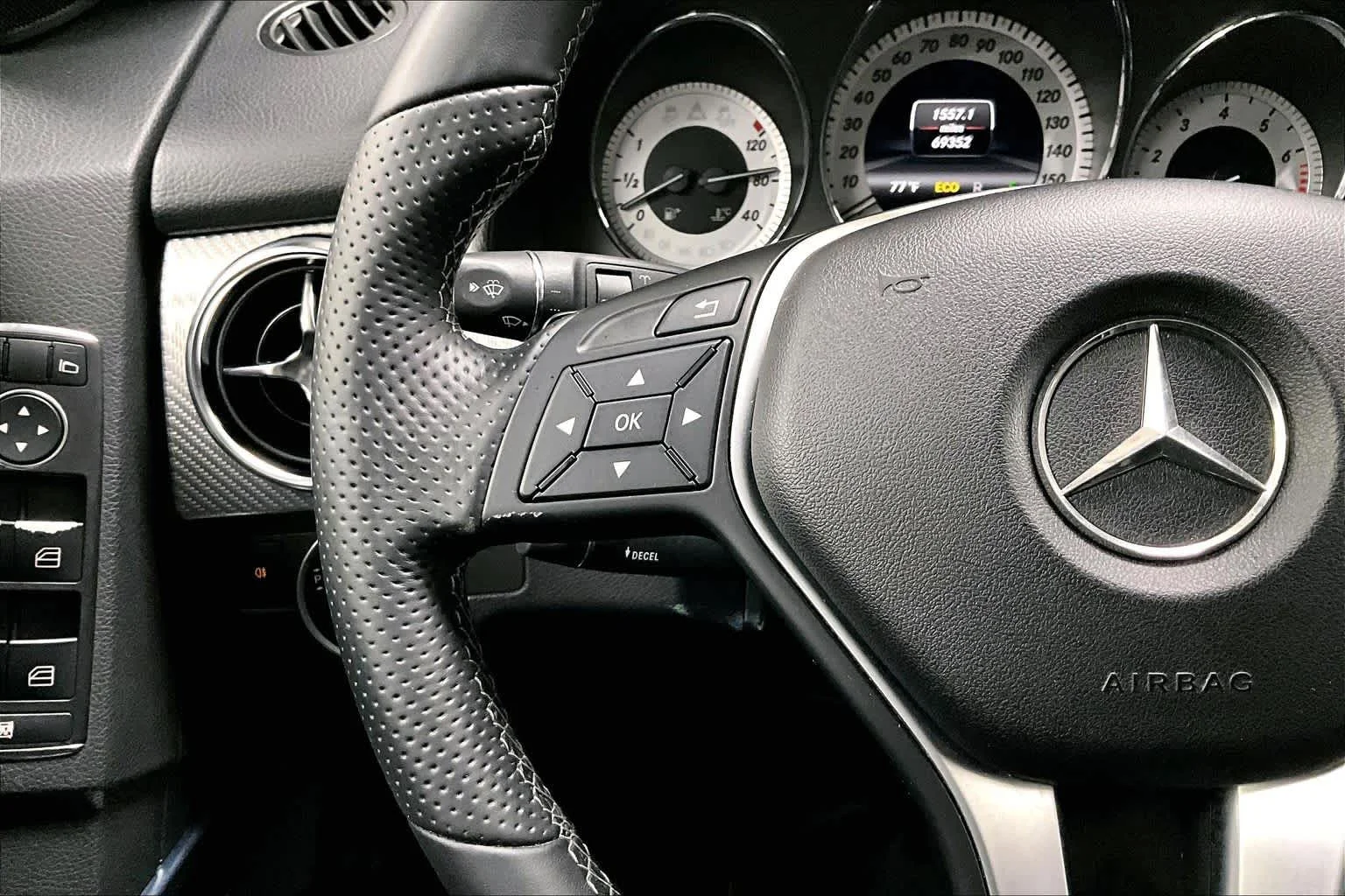 Used 2013 Diamond White Metallic Mercedes-Benz GLK 350 image 23