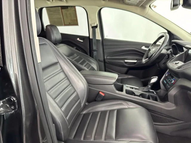 Used 2019 Gray Ford SEL image 26